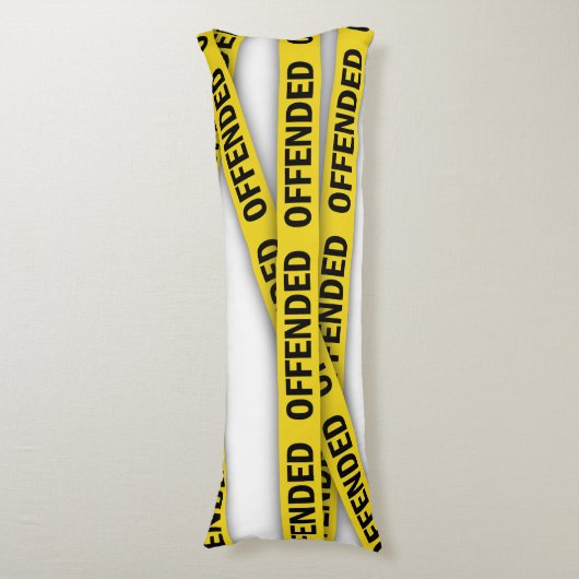 僕は警察のテープが通らないように怒っている ボディピロー (正面縦)