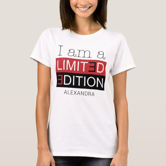 僕は限定版の赤黒字カスタマイズだ Tシャツ (正面)