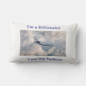 億万長者の枕 – モーグルのように眠る ランバークッション (裏面)