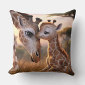 優しいキリン愛 : 赤ちゃんがお母さんにキス クッション (正面)