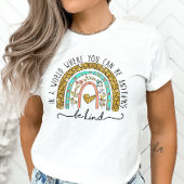 優しいシャツで、かわいい非合理的な態度 Tシャツ