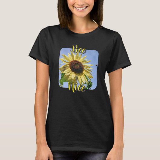 優しいハチのレディースTシャツ Tシャツ (正面)