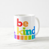 優しいレインボーグラフィック文字スローガンハート コーヒーマグカップ (正面右)