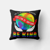 優しい世界で クッション (裏面)