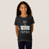 優しい人間である Tシャツ (正面フル)
