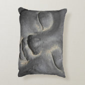 優しい仏顔石彫刻 アクセントクッション (裏面(縦))