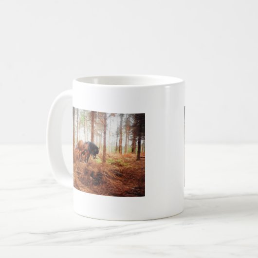 優しい巨人 – 荷車を引く森の中の馬の運搬ログ コーヒーマグカップ (正面左)