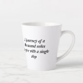 優しさの切り口:宝物へのカップ カフェラテマグ (右)