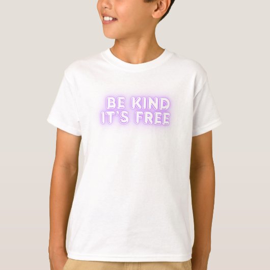優しさは無料 キッズTシャツ – 励ましのメッセージ Tシャツ (正面)