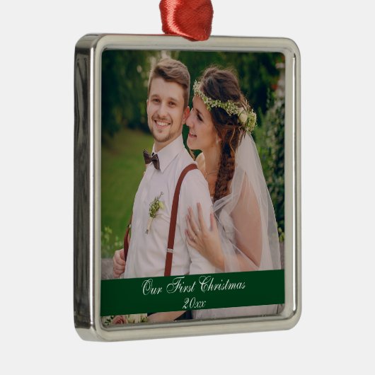 優れたオーナメントSGを結婚する私達の初めてのクリスマス メタルオーナメント (右)