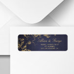 優エレガントれた海軍金ゴールドヴィンテージrsvp結婚s ラベル<br><div class="desc">フローラ渦巻き、金ゴールドと暗い海軍の背景の上の葉葉と古典的なヴィンテージ書道スタイル差出人住所結婚式のsvpラベル。              秋の秋や冬の高級ヴィンエレガントテージの結婚式に適している。</div>