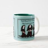 優美の3人の尼僧のひざまずくこと"あられメリー十分に" ツートーンマグカップ (正面右)