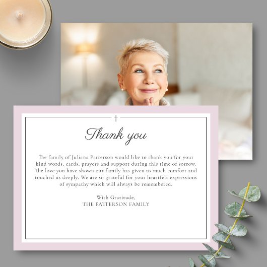 優雅なスクリプトクロス葬儀写真感謝カード 招待状