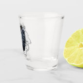 優雅な影の中で：黒い白鳥。 ショットグラス (右)