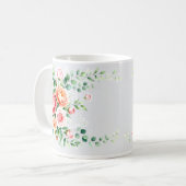 優雅な水彩のピンクの芍薬とピーチのバラの花 コーヒーマグカップ (正面左)