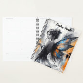 優雅な翼のあるブルネットのミニマリズム都市の夕暮れ プランナー手帳 (ディスプレー)