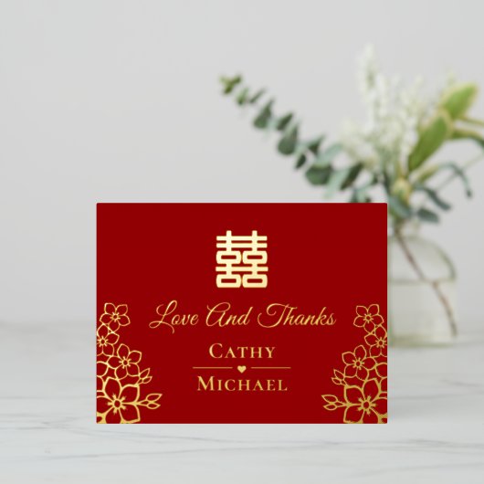 優雅な赤金の花模様の中国風結婚式のお礼状 箔招待状ポストカード (立ち正面)