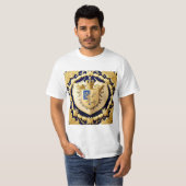 優雅な金のシールド付き紋章 Tシャツ (正面フル)