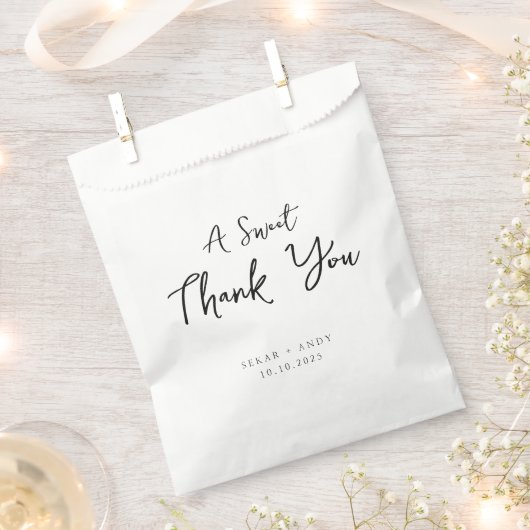 優雅シンプルな結婚式 フェイバーバッグ (クリップ留めされた状態)