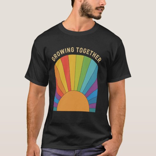 元気が出るフレーズと輝く太陽の光線 Tシャツ (正面)