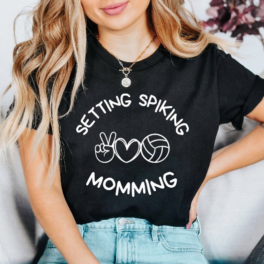 元気なママのバレーボールお母さんデザイン Tシャツ