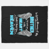 兄の思い出を愛して君を私の中に閉じ込める フリースブランケット (正面(横))