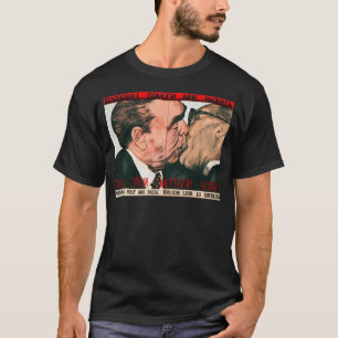 兄弟のキス Tシャツ