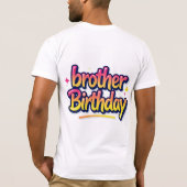 兄弟 誕生日 カラフル グラフィティ レタリング Tシャツ (裏面)