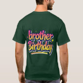 兄弟 誕生日 カラフル グラフィティ レタリング Tシャツ (裏面)