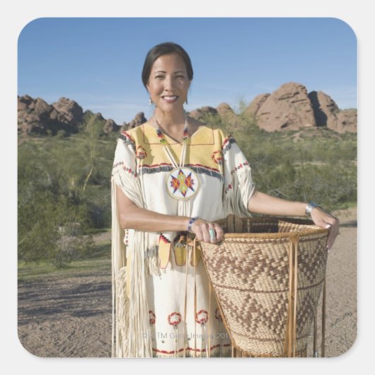 先住民のアメリカ人の服を着伝統的た女性 スクエアシール (正面)