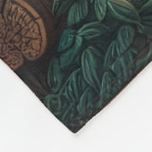 先住民の女性は夕暮れの湖に反射する フリースブランケット (角)