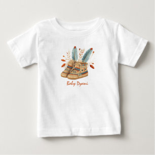 先住民アメリカンモッカシン編集可能な名前 ベビーTシャツ
