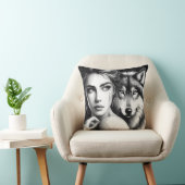 先住民アメリカ人女性がウルフを抱き寄せる夕暮れ クッション (椅子)