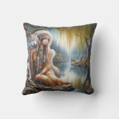 先住民アメリカ人女性がウルフを抱くリバーバンク クッション (裏面)