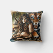 先住民アメリカ人女性とタイガー・バイ・ア・リバー クッション (正面)