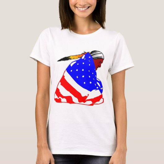 先住民アメリ包まれたカ国旗 Tシャツ (正面)