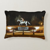 先住民ダンサー馬像サラトガアクセントピロー アクセントクッション (裏面)