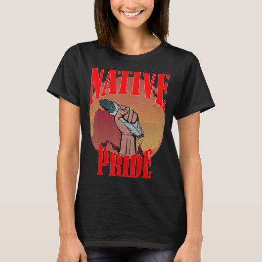 先住民プライド拳 Tシャツ (正面)