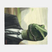 先史時代の恐竜ビジネスマン、おもしろいAI生成 フリースブランケット (正面(横))