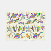 先史時代カラフルのサイケデリックレインボー恐竜 フリースブランケット (正面(横))