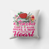 先生が先生の手品を取る クッション (裏面)