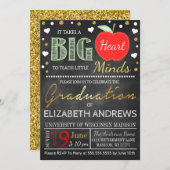 先生の卒業の黒板は大きいハートを取ります 招待状 (正面/裏面)