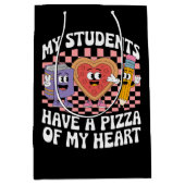 先生の生徒は私のハートのピザを持っている ミディアムペーパーバッグ (正面)