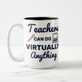 先生は事実上何でもできおもしろい引用文 ツートーンマグカップ (左)