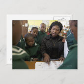 先生は学習者のグループを支援する ポストカード (正面/裏面)