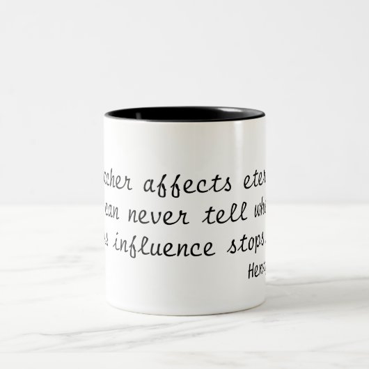 "先生は永遠に影響を与えます; 彼は…決してwを言ってもいくないです ツートーンマグカップ (中央)