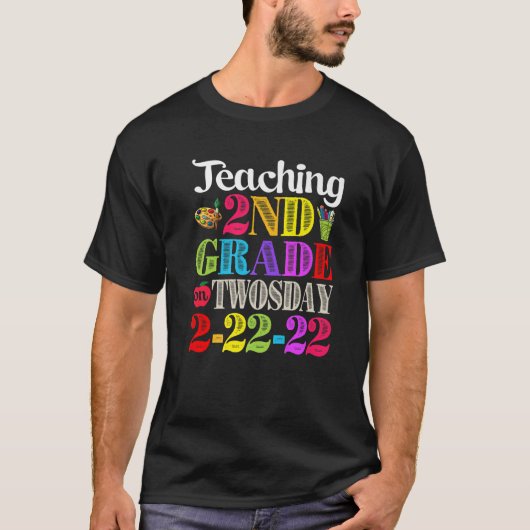先生アカ教えマスの2学年2-2日の2学年 Tシャツ (正面)