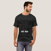 先生オフデューティは在宅犬ママに昇進 Tシャツ (正面フル)