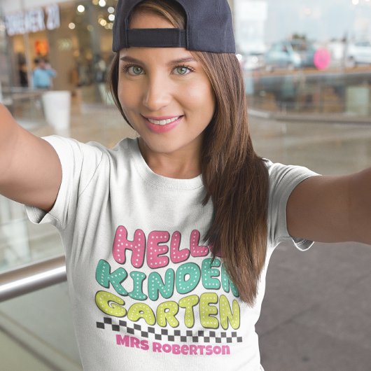 先生カラフルレトロ幼稚園Tシャツ Tシャツ