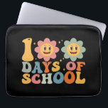 先生キッズレトロGroovy 100日0f学校 ラップトップスリーブ<br><div class="desc">先生キッズレトロGroovy 100日ハッピー100th Day Of School</div>